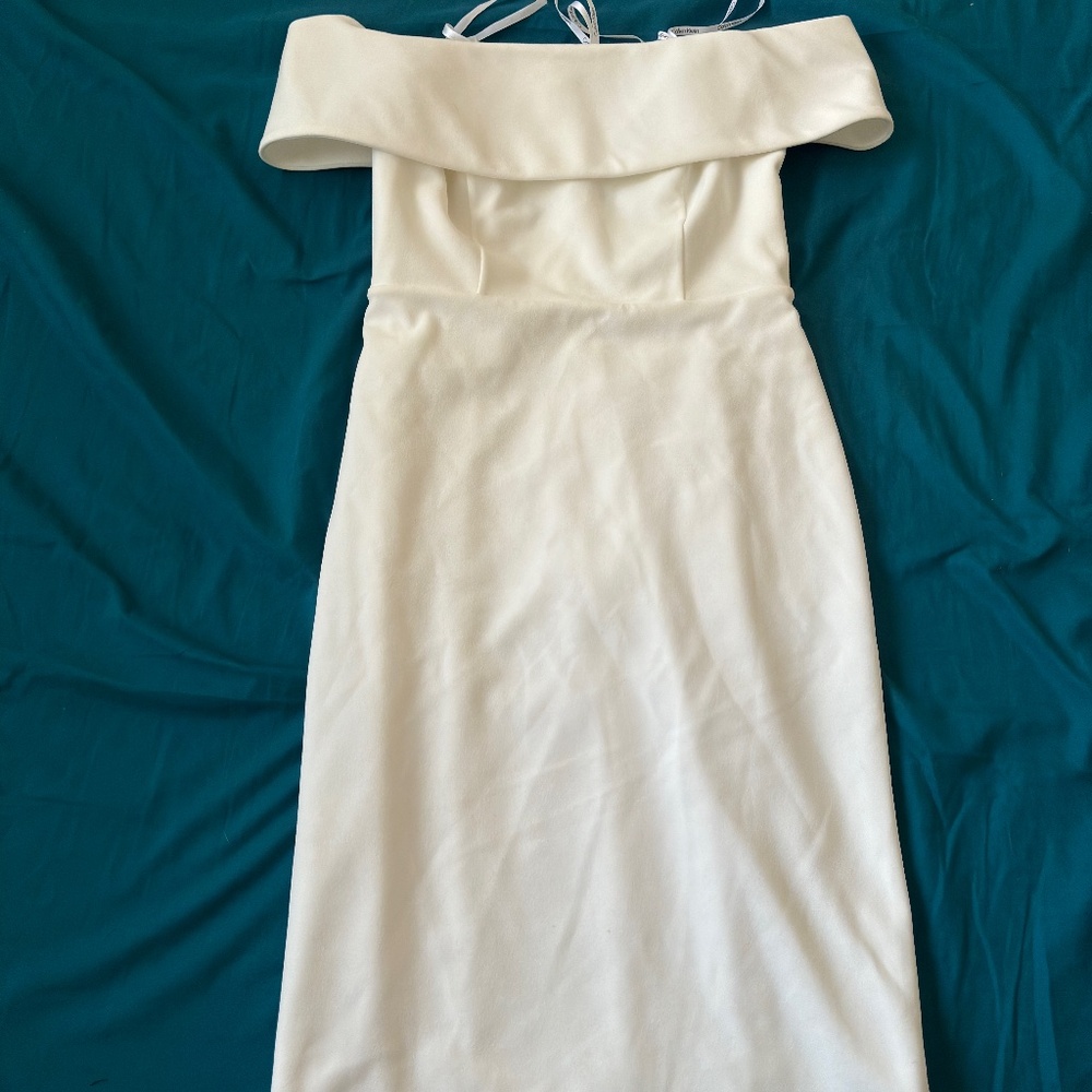 White Calvin Klein Off-the-Shoulder Dress Size 0P New With Tags